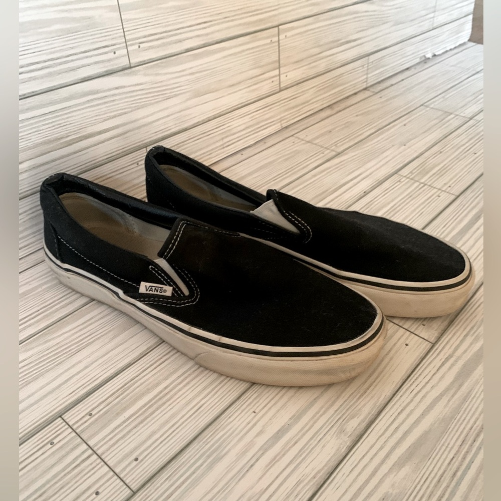 Vans Men's 7 or women’s 8.5 Black Slip-On canvas Shoes